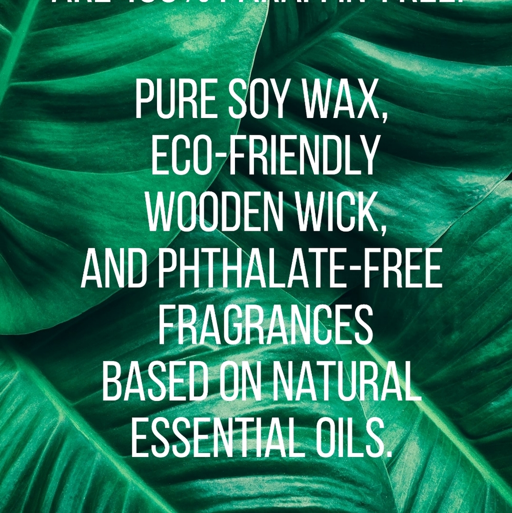 Jasmine Honeysuckle Soy Candles with Wood Wick and Botanicals - Picture 6 of 9